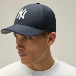 Kith & New Era for the New York Yankees 59FIFTY Low Profile Fitted Cap