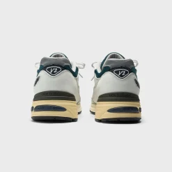 Made in UK 991v2