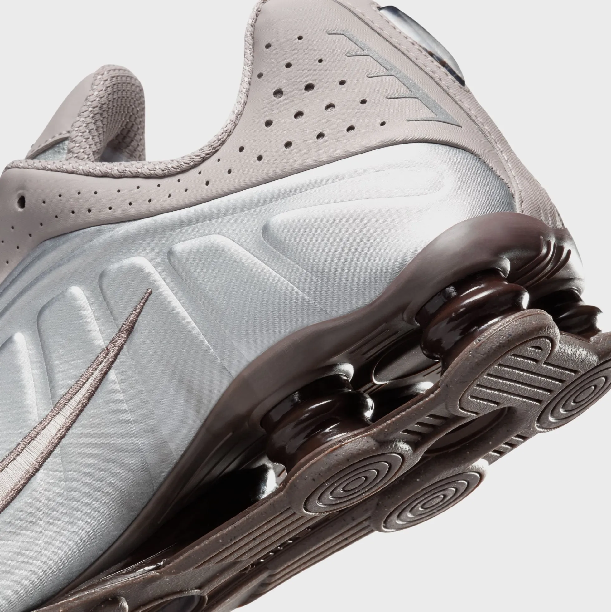 Shox R4