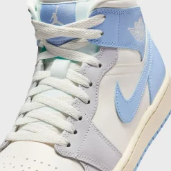 WMNS Air Jordan 1 Mid