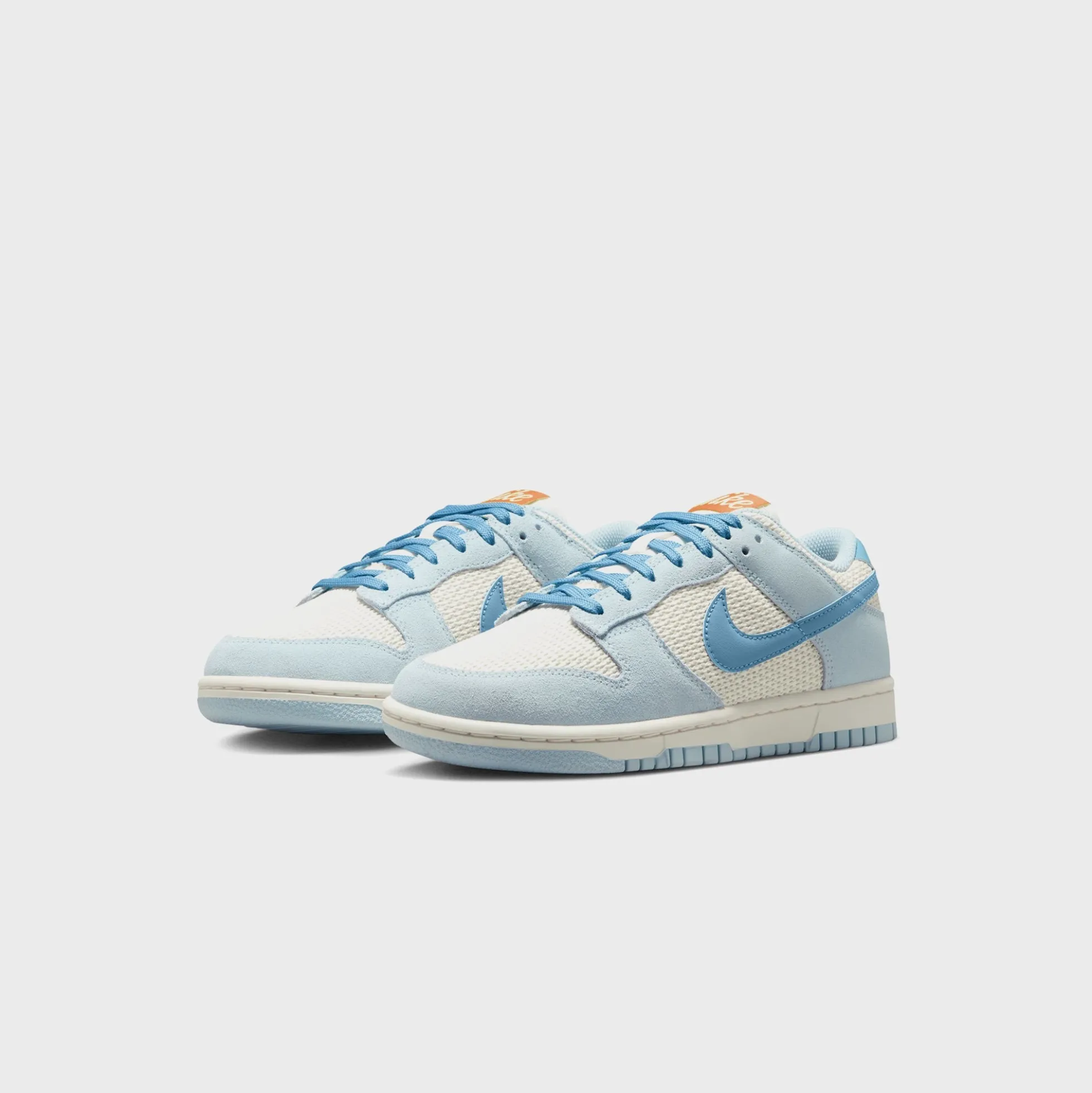 WMNS Dunk Low SE