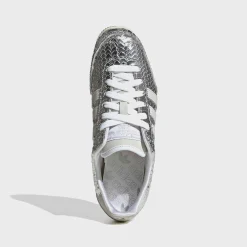 WMNS Japan