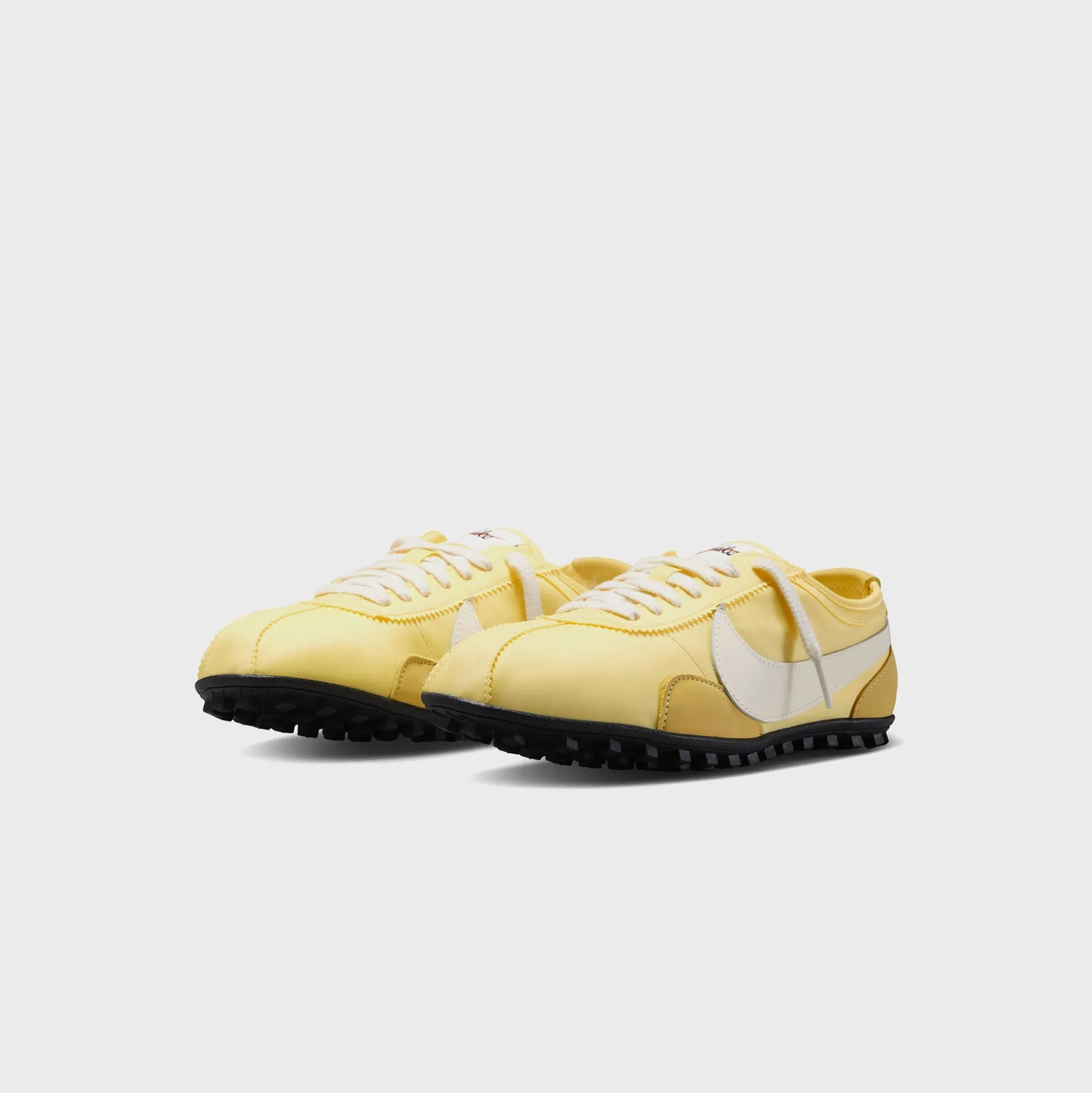WMNS Moon Shoe OG