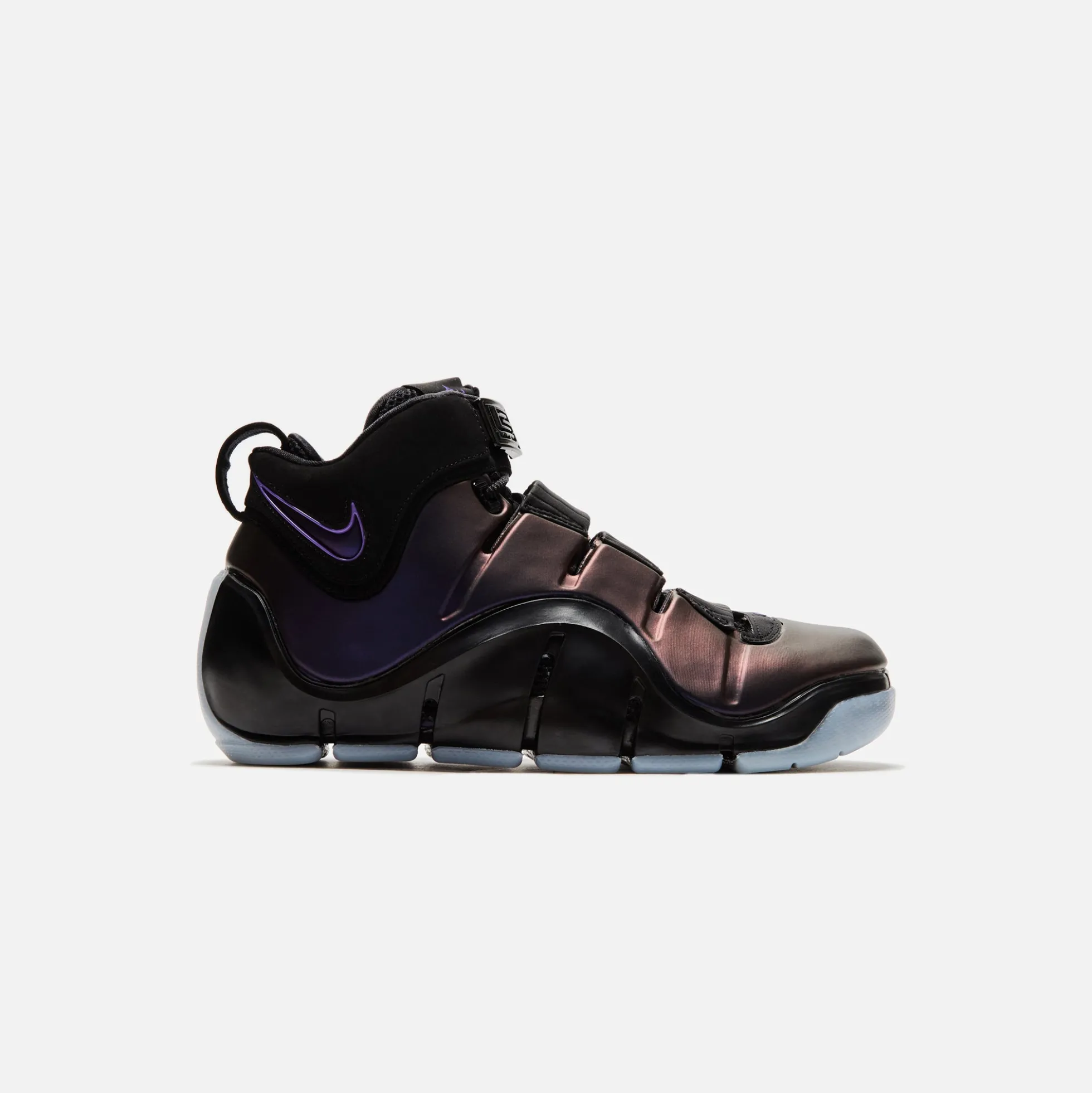 Zoom LeBron IV