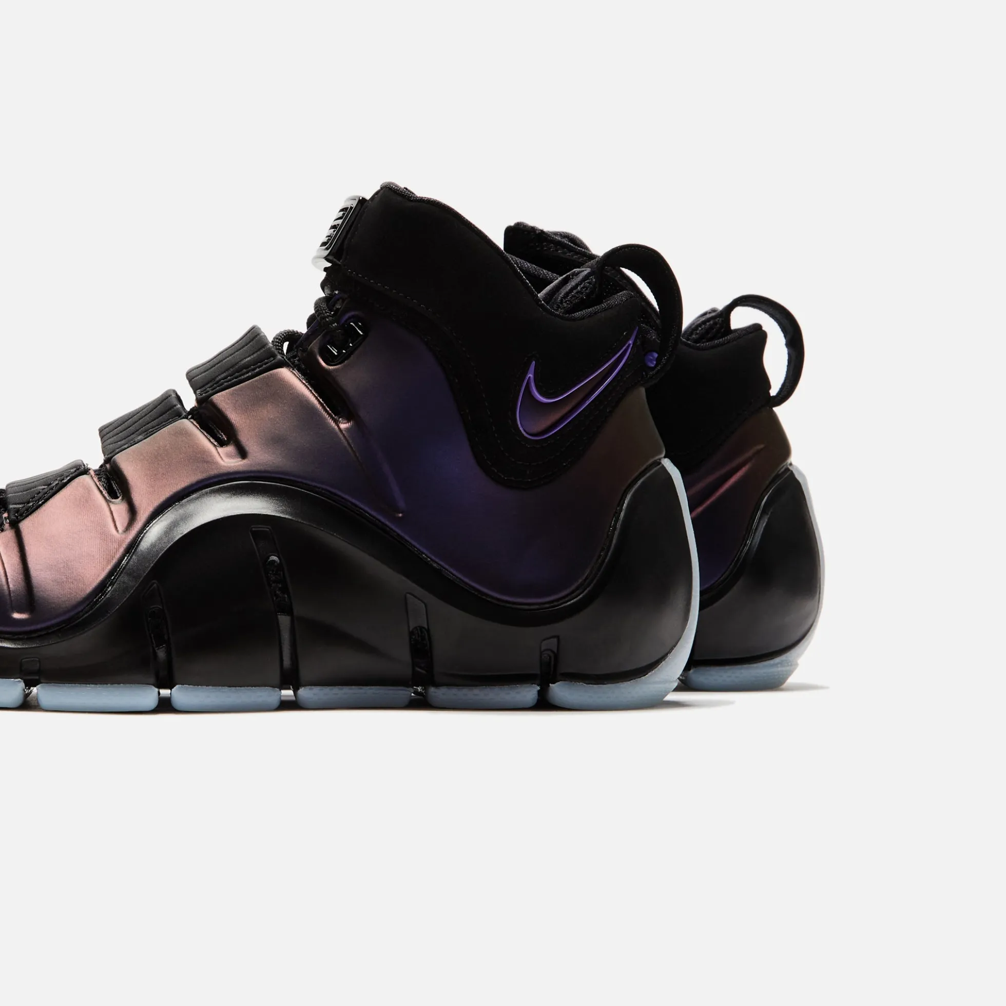 Zoom LeBron IV